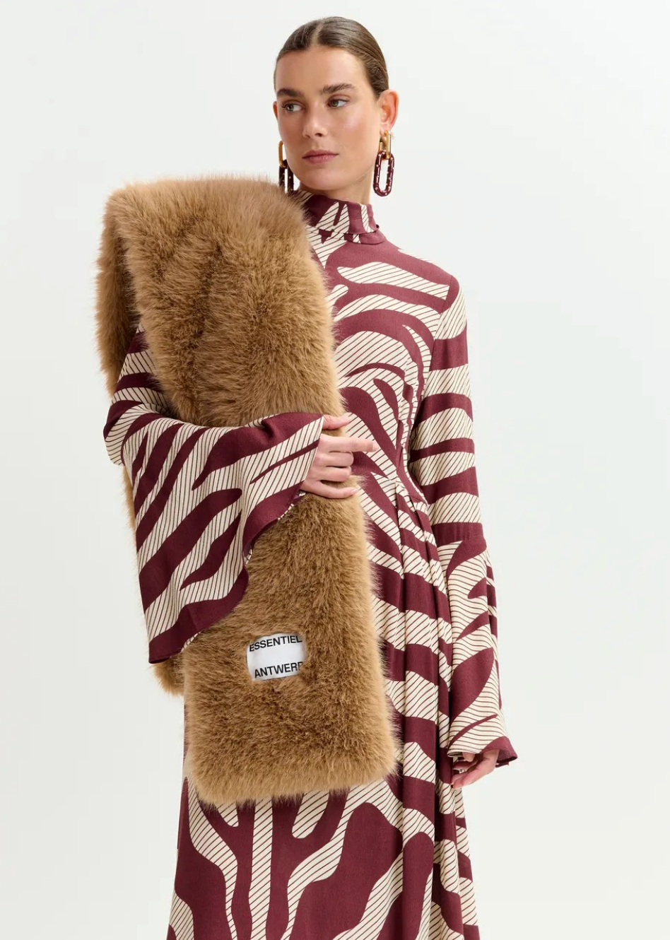 Doyles-AW25-Essentiel-Scarf