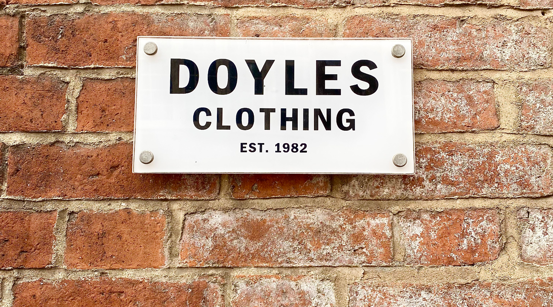 doyles_fashion_boutique_church_street_market_harborough